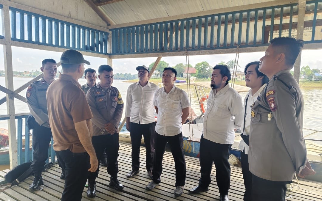 Satreskrim Polres Sekadau Patroli di Sungai Kapuas, Pastikan Tak Ada Aktivitas PETI