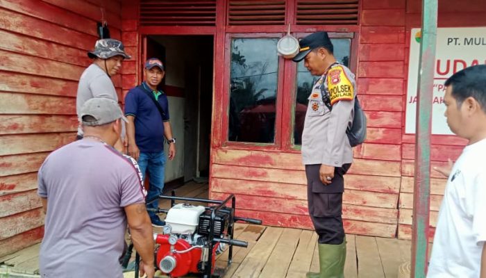 Kapolsek Sungai Laur Cek Kesiapan Sarpras Penanggulangan Karhutla di Wilayah Perusahaan