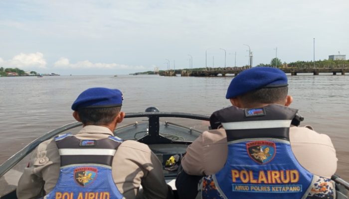 Upaya menjaga keamanan dan keselamatan nelayan satpolairud sambangi kapal, sampaikan himbauan khatibmas