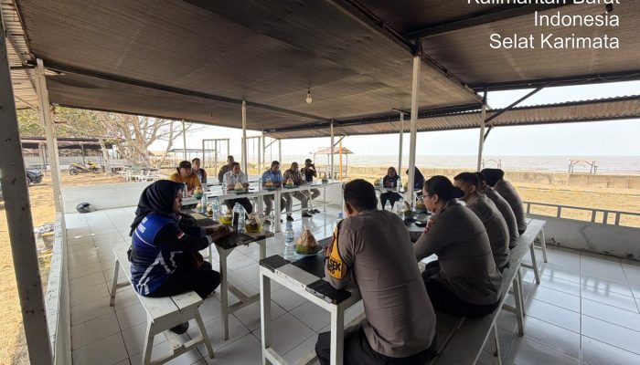 Cegah Karhutla, Satgas Edukasi Mahasiswa STIK Dan Siswa Setukpa Sasar Masyarakat dan Pengunjung Pantai Pecal