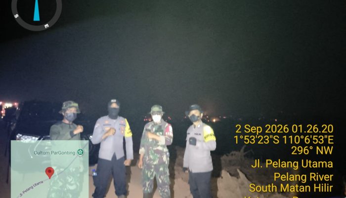 Karhutla dilelang mejulang di malam hari Kapolres Ketapang dan PJU turun langsung padamkan api