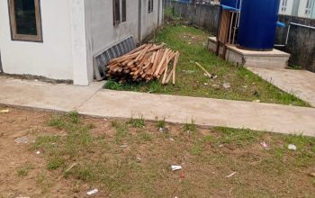 Panitia pembangunan surau Al-Ikhlas Andika 9 dapat bantuan kayu 4×6 dari hamba Allah AD