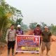 Cegah Karhutla Sejak Dini, Bhabinkamtibmas Polsek Sandai Ajak Warga Batu Lapis Peduli Lingkungan